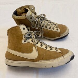 Size 5 Vintage Nikes